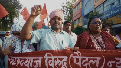 बालेनले उद्घोष गरेकै तिरहुतिया गाछीबाट न्यायका लागि काठमाडौंसम्मको यात्रा, फेरि आन्दोलनमा मिटरब्याज पीडित