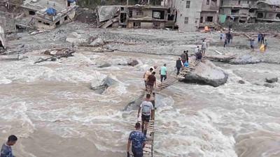 फलाखु खोलामा फड्के तथा स्याफ्रुबेँसीस्थित भोटेकोशी नदीमाथि तुइन निर्माण