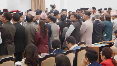 प्रतिनिधिसभामा प्रतिपक्षको विरोध कायमैः सोमबारसम्मका लागि बैठक स्थगित